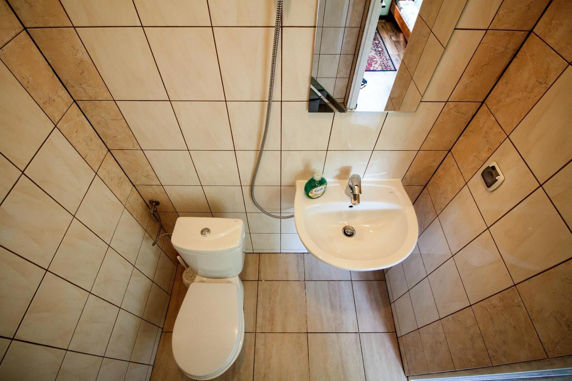 Kremenaros Hostel Ustrzyki Gorne Ruang foto