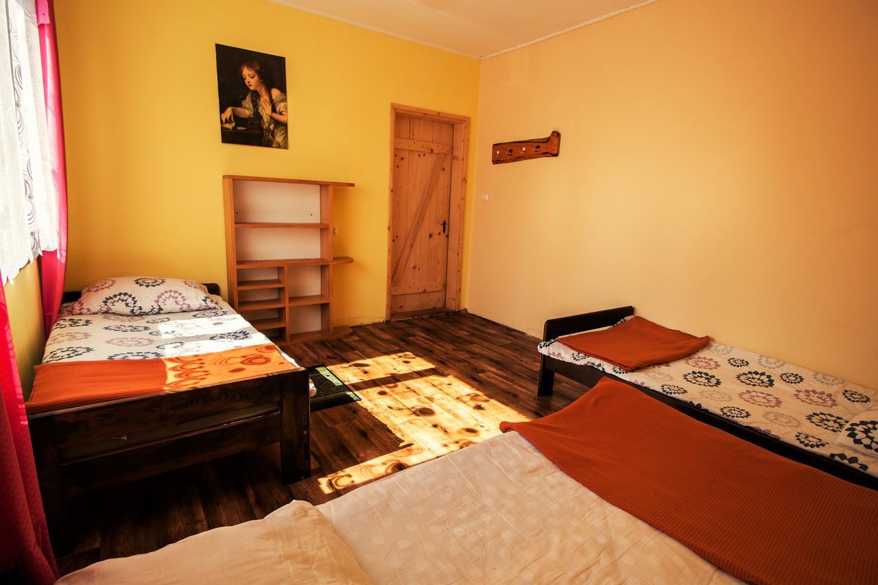 Kremenaros Hostel Ustrzyki Gorne Bagian luar foto