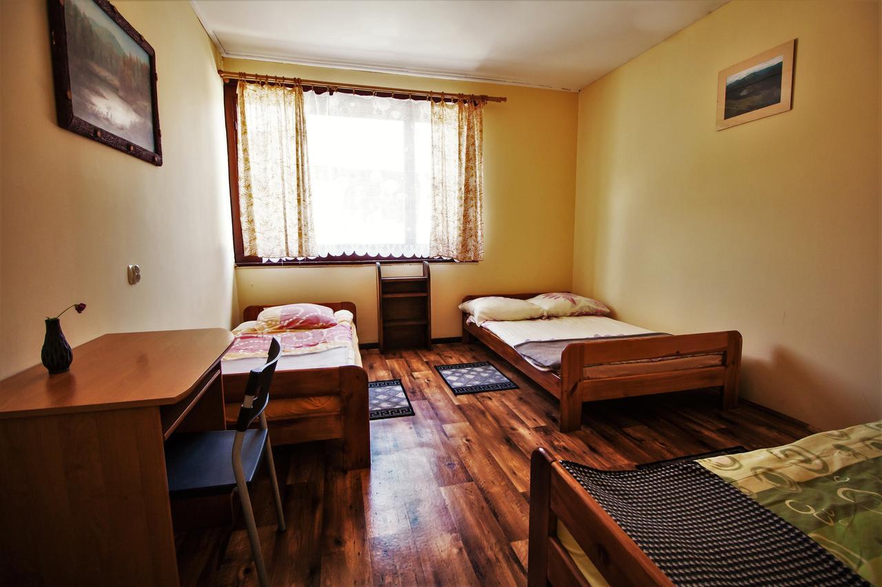 Kremenaros Hostel Ustrzyki Gorne Bagian luar foto